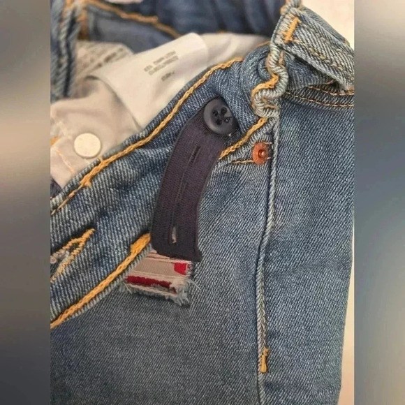 Kids levi girlfriend style denim shorts size 7 - Picture 3 of 9